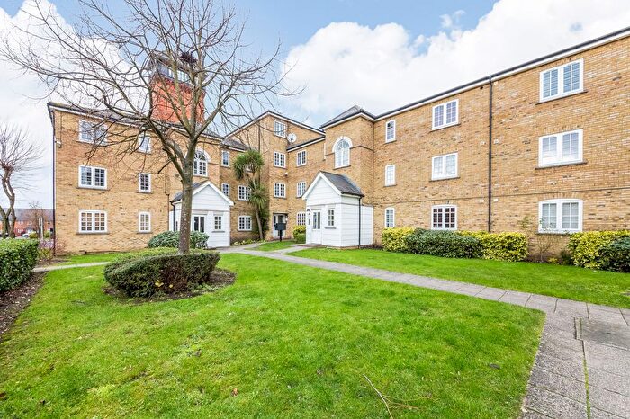 1 Bedroom Flat To Rent In Edith Cavell Way, Woolwich, SE18