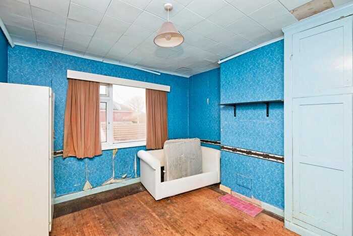 3 Bedroom Semi-Detached House For Sale In Wilsthorpe Road, Long Eaton, Nottingham, Derbyshire, NG10