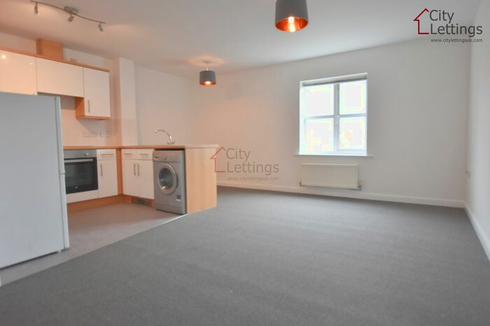 2 Bedroom Flat To Rent In Pavior Road, Nottingham, NG5