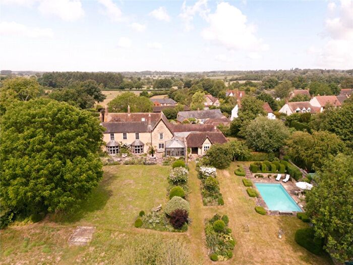 8 Bedroom Detached House For Sale In Water Stratford, Buckingham, MK18