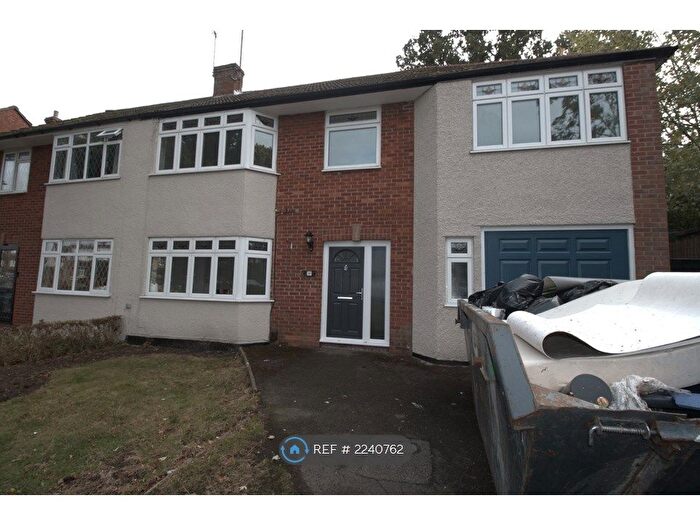 4 Bedroom Semi-Detached House To Rent In Shelley Road, Colchester, CO3