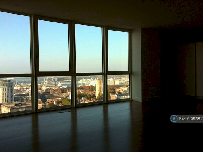 2 Bedroom Flat To Rent In Gunwharf Quays, Portsmouth, PO1