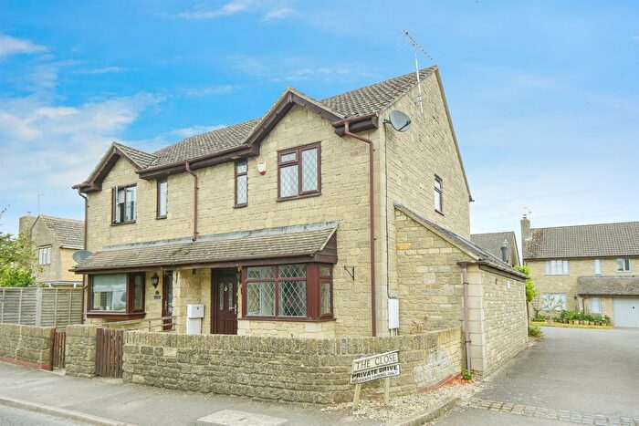 3 Bedroom Semi-Detached House For Sale In Hambidge Lane, Lechlade, GL7