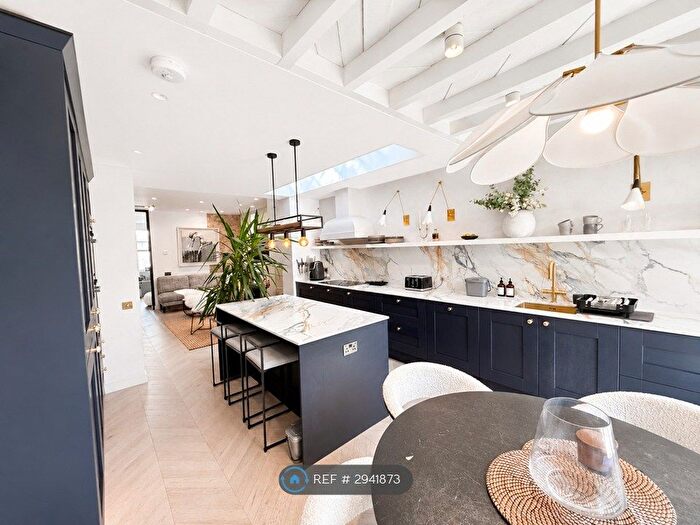 4 Bedroom End Of Terrace House To Rent In Foxbury Road, Bromley, BR1