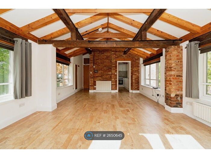Studio To Rent In Smithbrook Kilns, Cranleigh, GU6