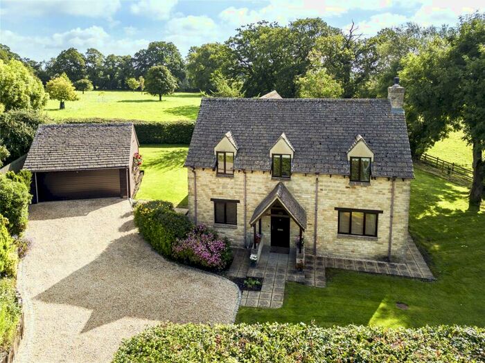 4 Bedroom Detached House For Sale In Witney Lane, Leafield, Witney, Oxfordshire, OX29