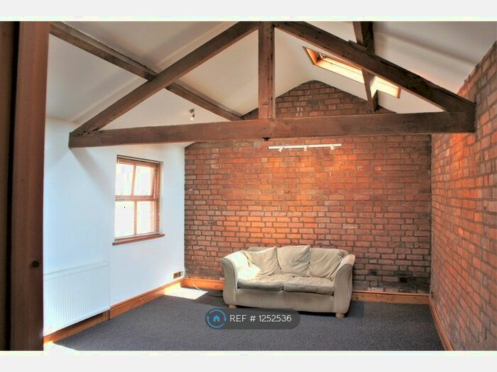 2 Bedroom Flat To Rent In Trinity Street, Leamington Spa, CV32