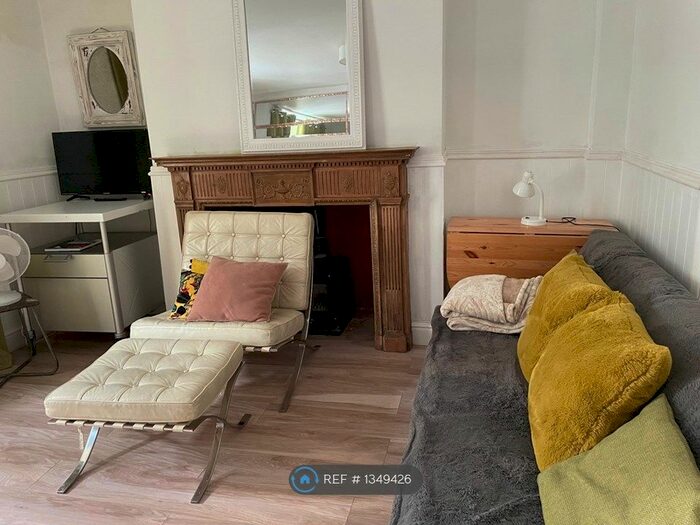 1 Bedroom Flat To Rent In St Annes Rd, Cheltenham, GL52