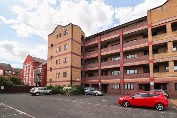 Studio For Sale In Baronson Gardens, Northampton, NN1