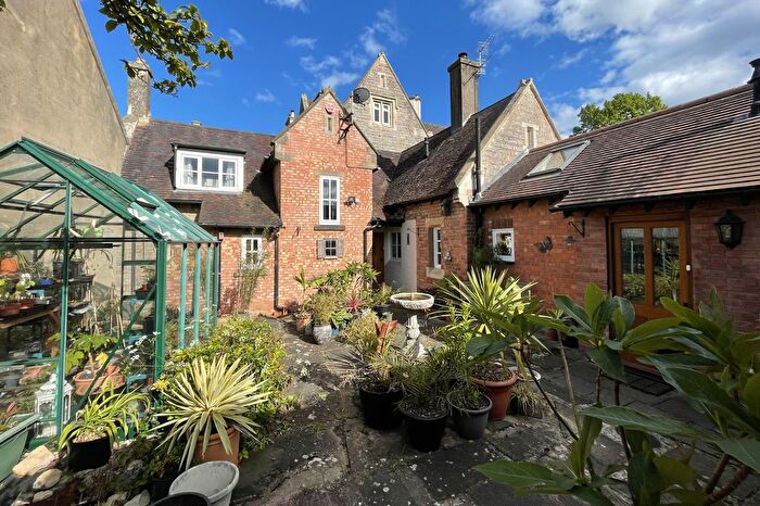 5 Bedroom Semi-Detached House For Sale In Lawn Road, Ashleworth, Gloucester, GL19