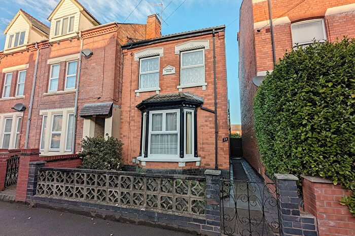 2 Bedroom End Of Terrace House For Sale In Langdale House, Arboretum Road, Worcester., WR1