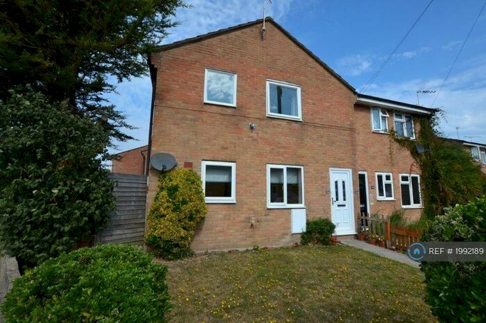 2 Bedroom Flat To Rent In Broadmayne Road, Poole, BH12