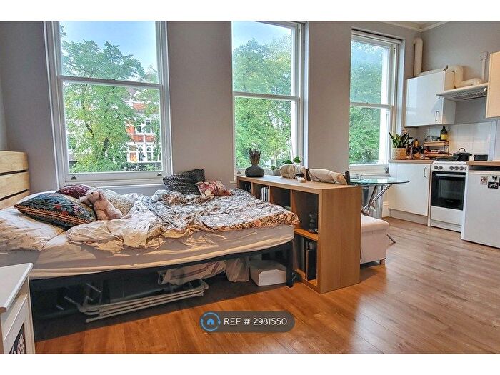 Studio To Rent In High Street, London, N8