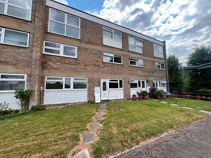 2 Bedroom Flat To Rent In West Court, Royston, SG8