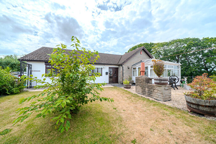 3 Bedroom Detached Bungalow For Sale In High Street, Lydney, GL15