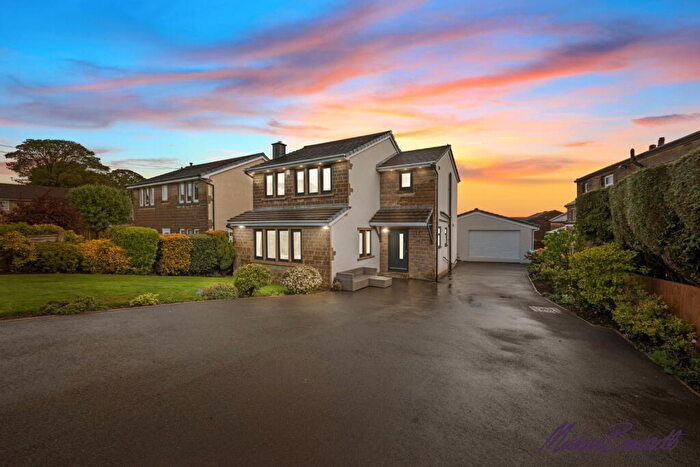 3 Bedroom Detached House For Sale In Back Lane, Thornton, Bradford, BD13