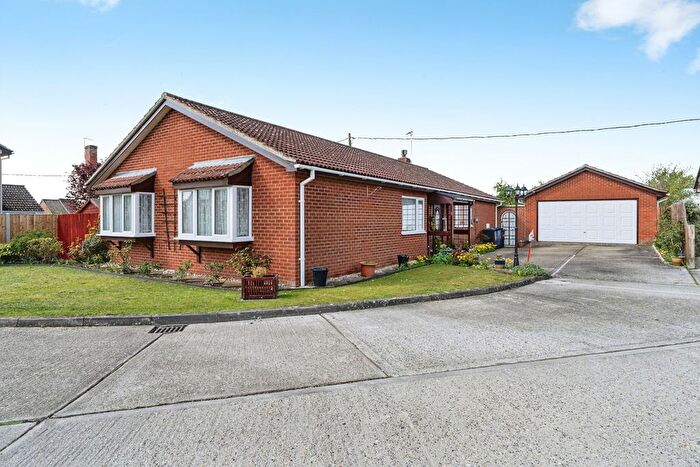 3 Bedroom Bungalow For Sale In Temple Close, Icklingham, Bury St. Edmunds, Suffolk, IP28