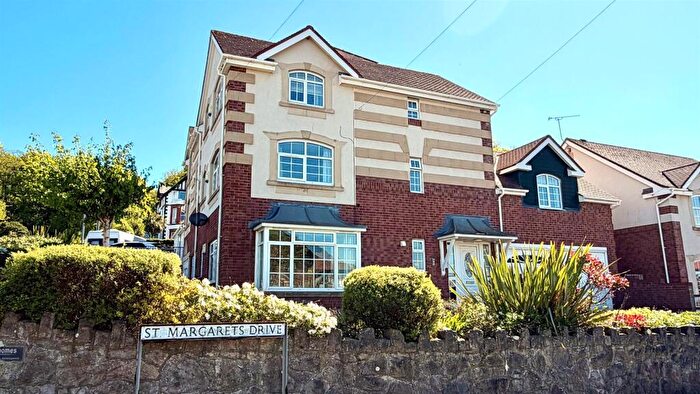 3 Bedroom Apartment For Sale In St Margarets Drive, Craig Y Don, Llandudno, LL30
