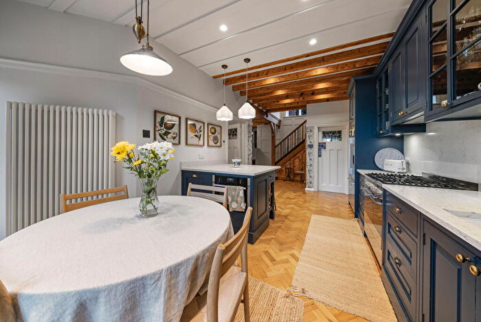 5 Bedroom Semi Detached House To Rent In Upper Court Road, Woldingham, CR3