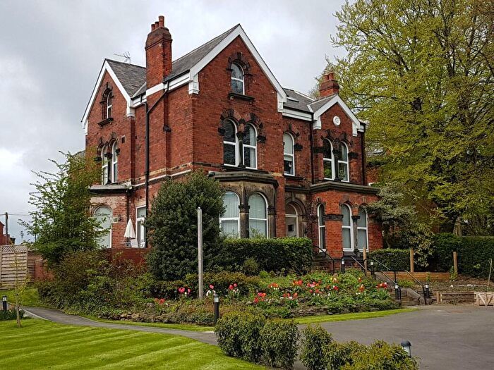 2 Bedroom Apartment To Rent In Cardigan Road, Leeds, West Yorkshire, LS6