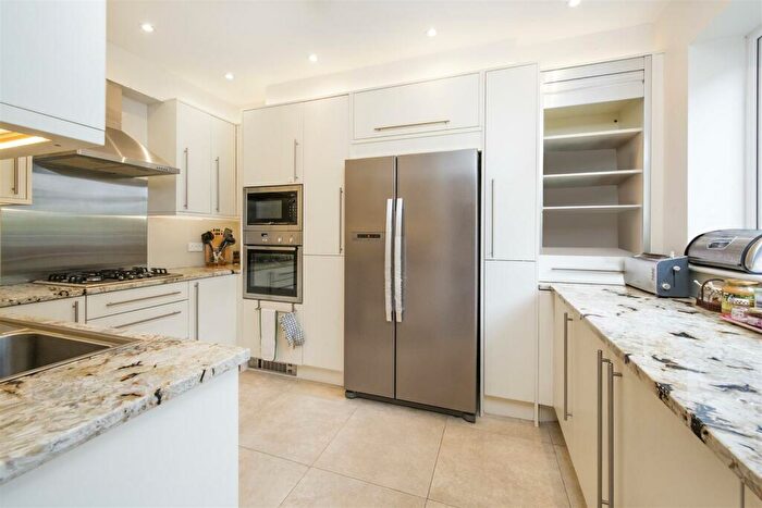 3 Bedroom House To Rent In Maryon Mews, Hampstead, NW3