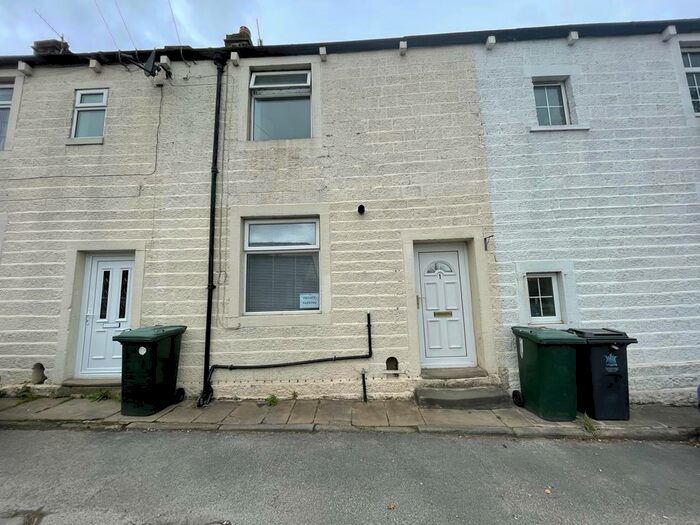1 Bedroom Terraced House To Rent In Moor Lane, Eastburn, BD20