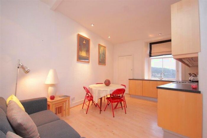 2 Bedroom Flat To Rent In Jeffrey Street, Edinburgh, EH1