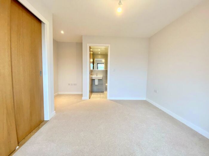 2 Bedroom Apartment To Rent In Wapping Wharf, Abel Yard, BS1