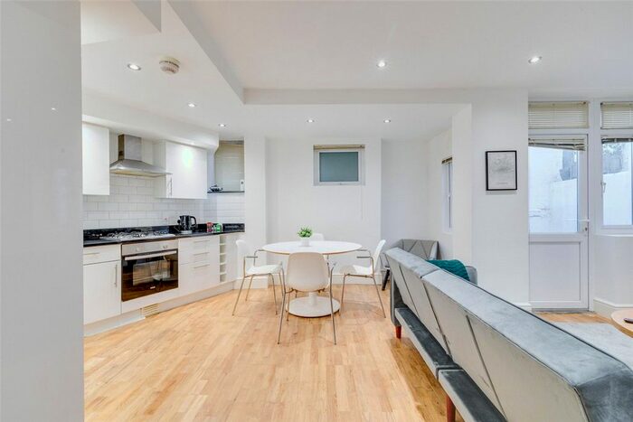 1 Bedroom Flat To Rent In Cremorne Road, London, SW10