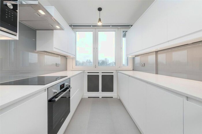 2 Bedroom Flat To Rent In Castleacre, Hyde Park Crescent, London, W2