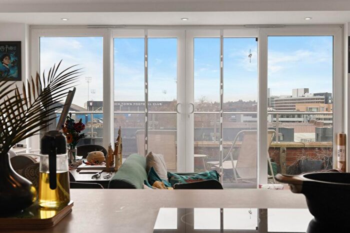 3 Bedroom Apartment For Sale In Penthouse Apartment - Wentworth House, Ipswich, IP2