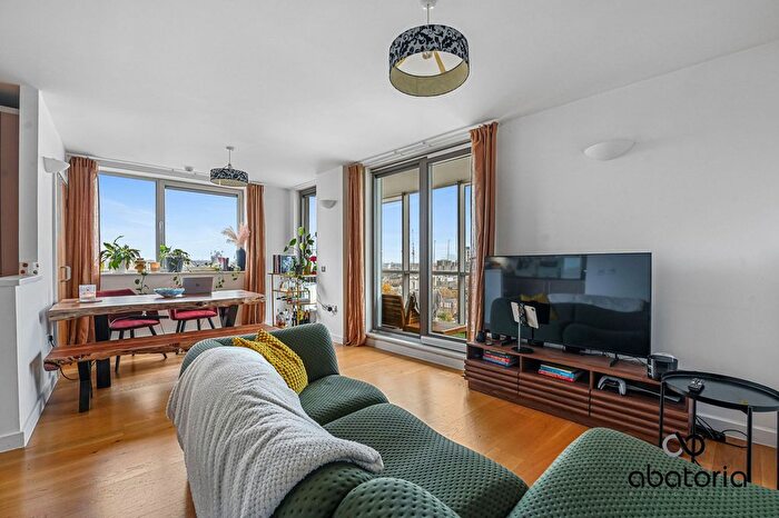 2 Bedroom Flat To Rent In Kelday Heights, Spencer Way, London, E1