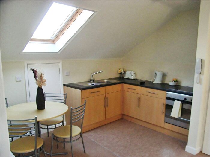 1 Bedroom Flat To Rent In Bank Chambers, A High Street, Reading, Berkshire, RG1