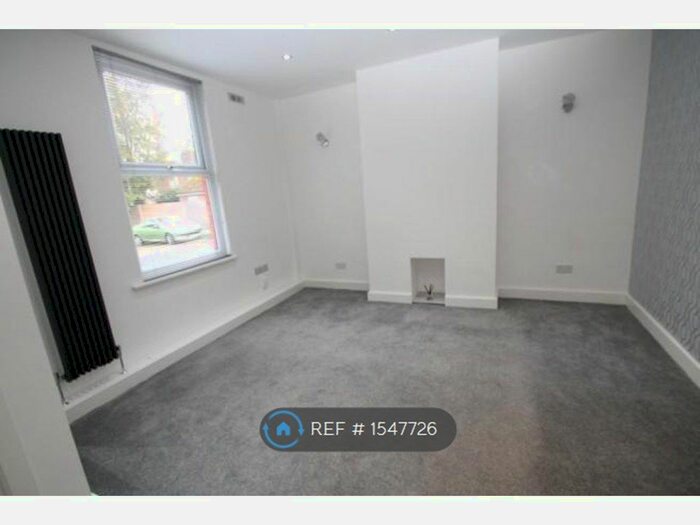 3 Bedroom End Of Terrace House To Rent In Cobden Street, Ashton-Under-Lyne, OL6