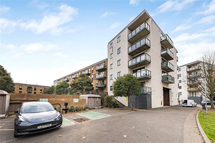 2 Bedroom Flat For Sale In Lawrie House, London, SW19