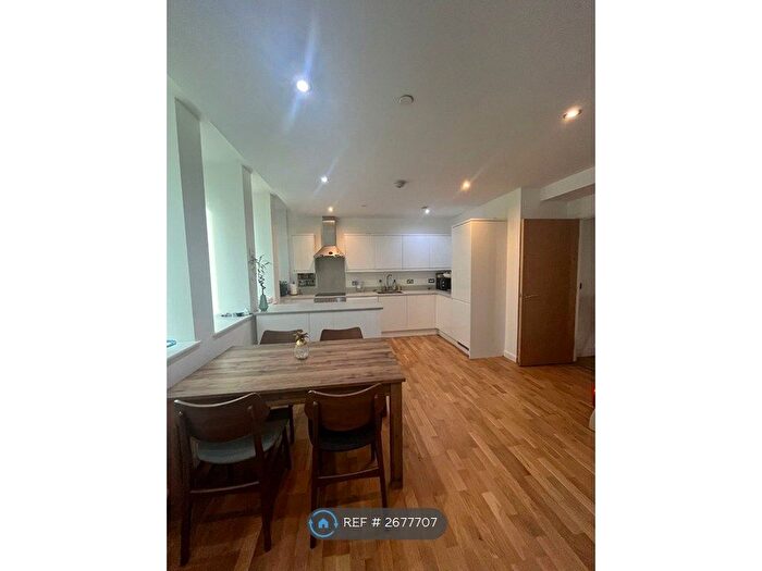 2 Bedroom Flat To Rent In Emerald House, Croydon, CR0