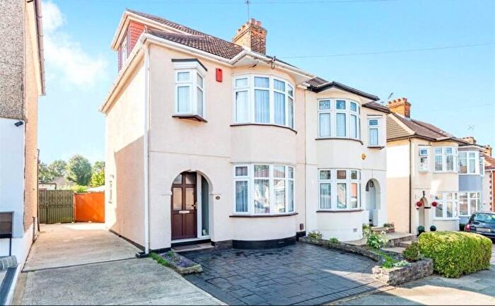 4 Bedroom Semi-Detached House To Rent In Staverton Road, Hornchurch, RM11