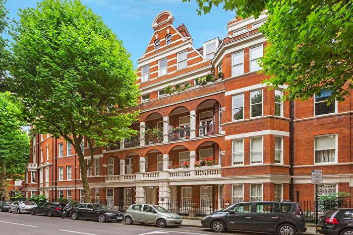 2 Bedroom Flat To Rent In Fitzgeorge Avenue, London, W14