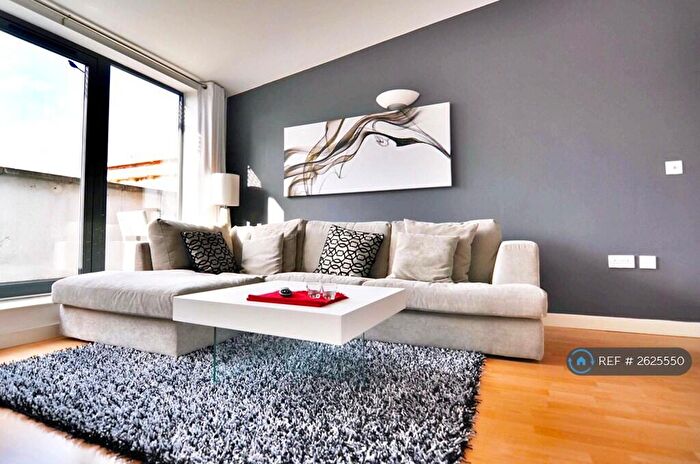 2 Bedroom Flat To Rent In Bemerton Street, London, N1