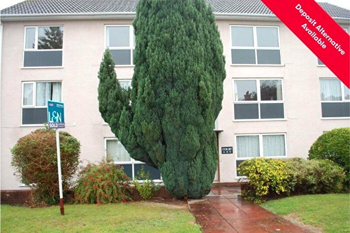 2 Bedroom Apartment To Rent In Cairns Road, Bristol, Somerset, BS6