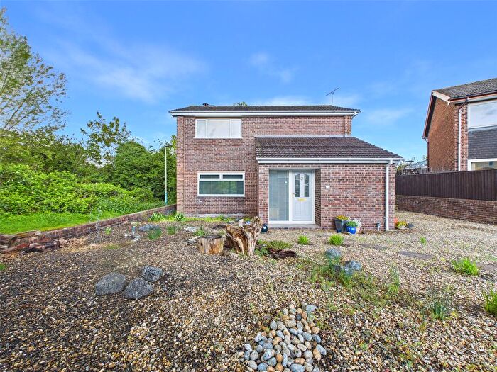 3 Bedroom Detached House For Sale In Merestones Drive, Cheltenham, Gloucestershire, GL50