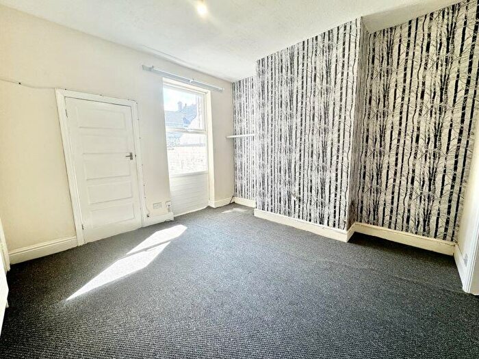 3 Bedroom Terraced House To Rent In Corporation Road, Grimsby, DN31