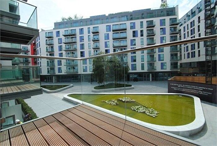 2 Bedroom Flat To Rent In Saffron Central Square, Croydon, Surrey, CR0