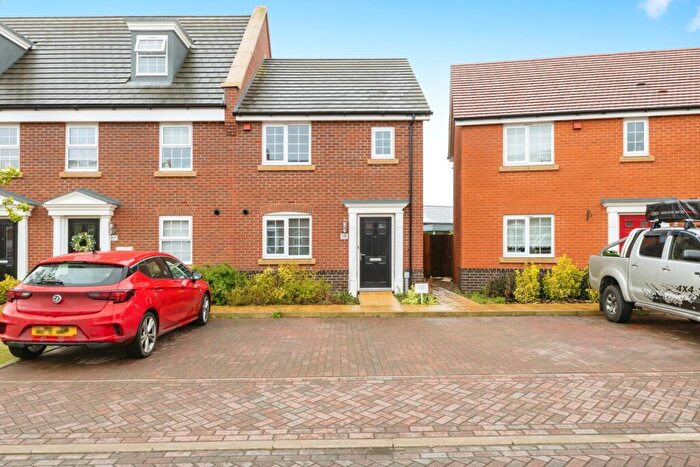 3 Bedroom End Of Terrace House For Sale In Tortoiseshell Drive, Attleborough, Norfolk, NR17