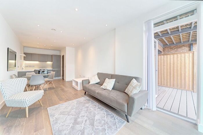 1 Bedroom Flat To Rent In Bannister Road, Kensington, London, W10