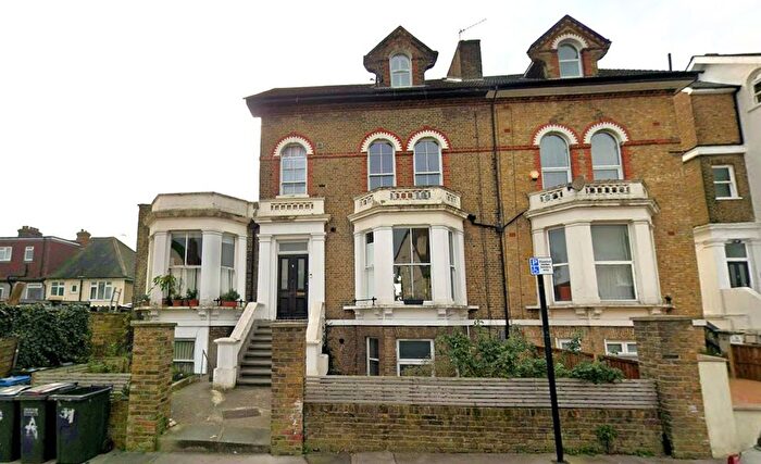 1 Bedroom Studio For Sale In Flat, Upper Grove, South Norwood, London, SE25