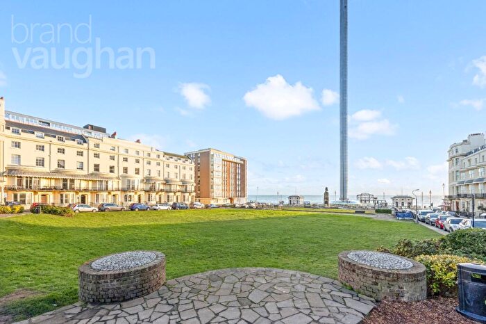 2 Bedroom Flat For Sale In Regency Square, Brighton, BN1