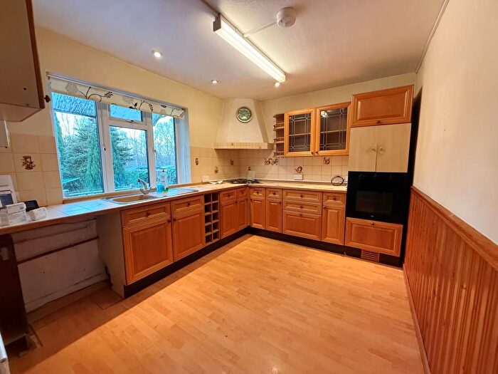 3 Bedroom End Of Terrace House For Sale In Bradbourne Vale Road, Sevenoaks, Kent, TN13
