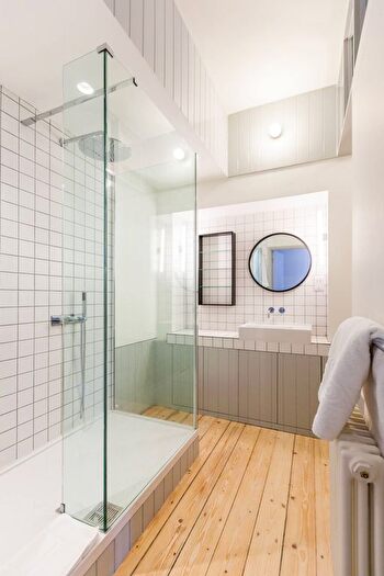 2 Bedroom Flat To Rent In Bethnal Green Road, Bethnal Green, London, E2