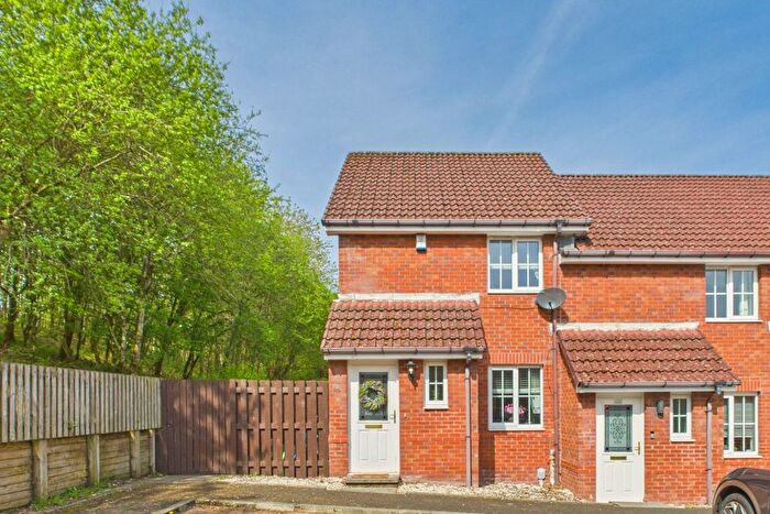 2 Bedroom End Of Terrace House For Sale In Alford Avenue, West Craigs, Blantyre, G72